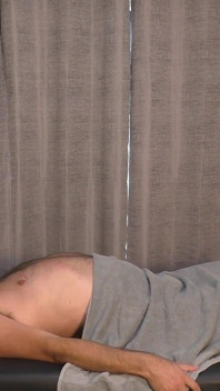 Ditria rose punisce una cliente pervertito che massaggia