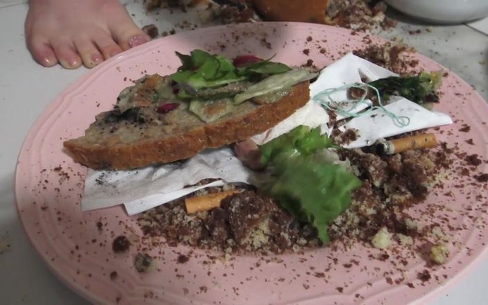 Solo Austria: Extrémní ponižující jídlo POV! Pouze pro skutečné labužníky!