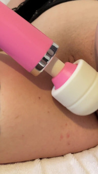 Silicone beauty suka banget sama mainan seks ukuran raksasa