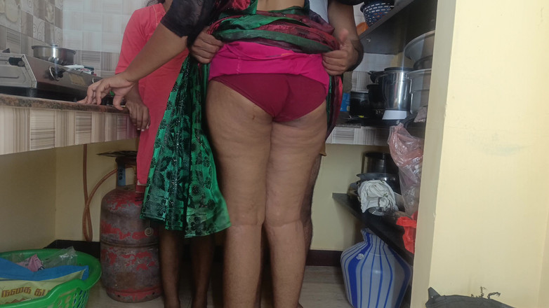 Palani69: 유부녀와 이복 누이와 쓰리섬을 즐기는 이웃 Batchelor