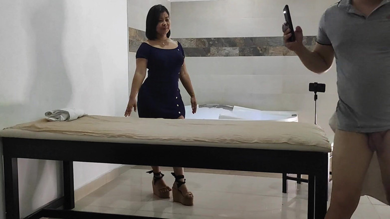 Crisanto999: Pijat wanita tua berujung happy ending