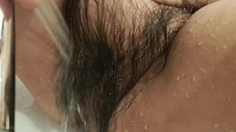 Mommy big hairy pussy: Uklízej ando ukazuje chlupatou kundičku