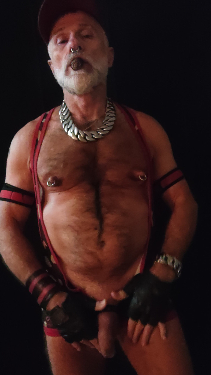 MusclesCigarsFFPig: Sutek muping podczas palenia gar