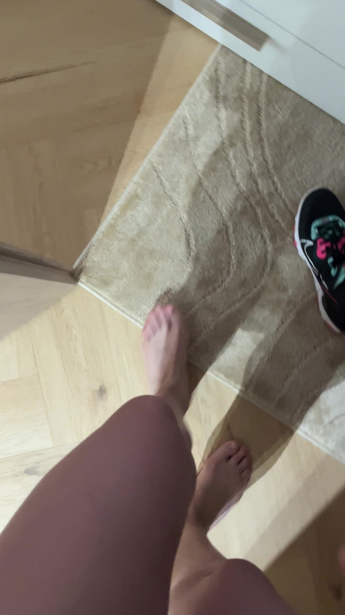 Feet: Chodzenie Na Boso