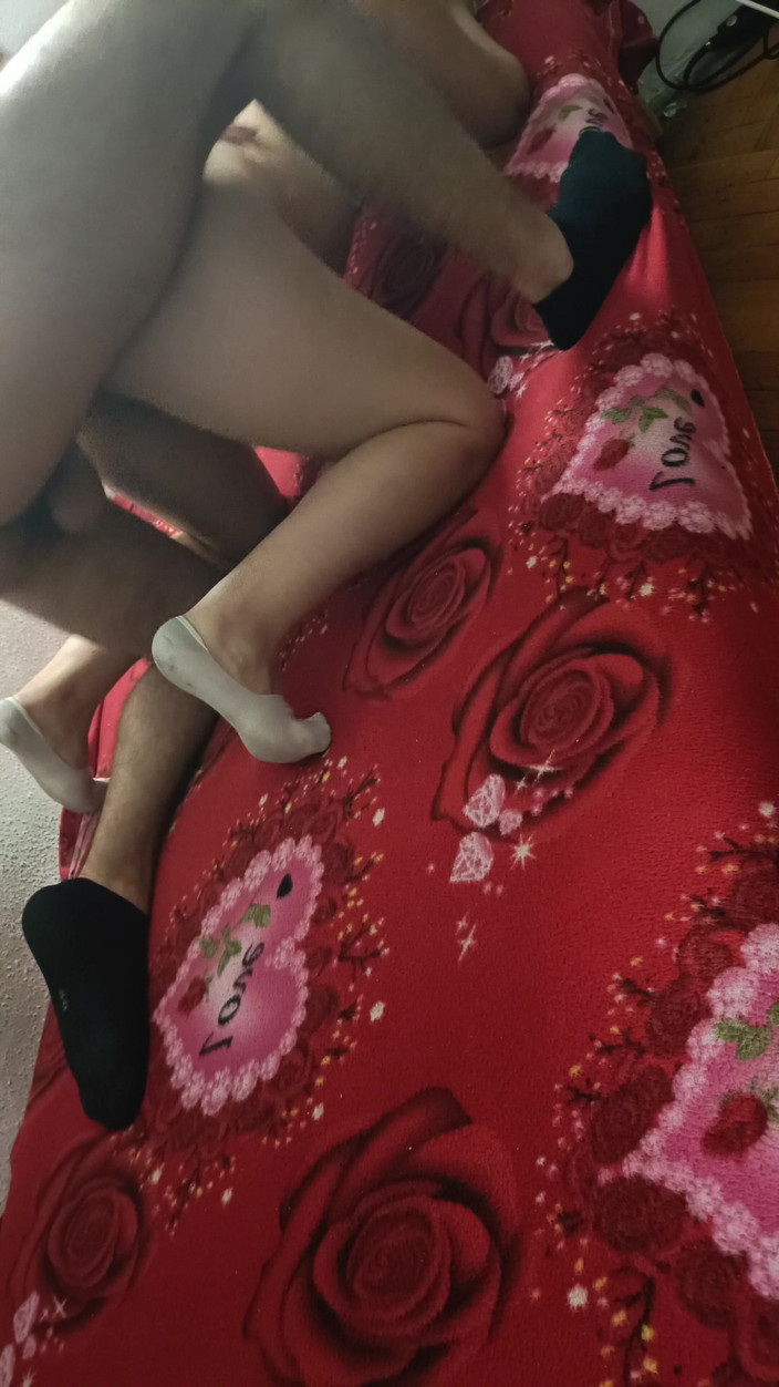 Miriamdavid97: Ze neukt zichzelf elke dag