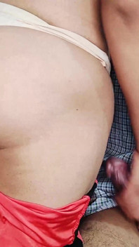 Fata curvă de la sat face sex cu fratele vitreg în poziția capră din picioare