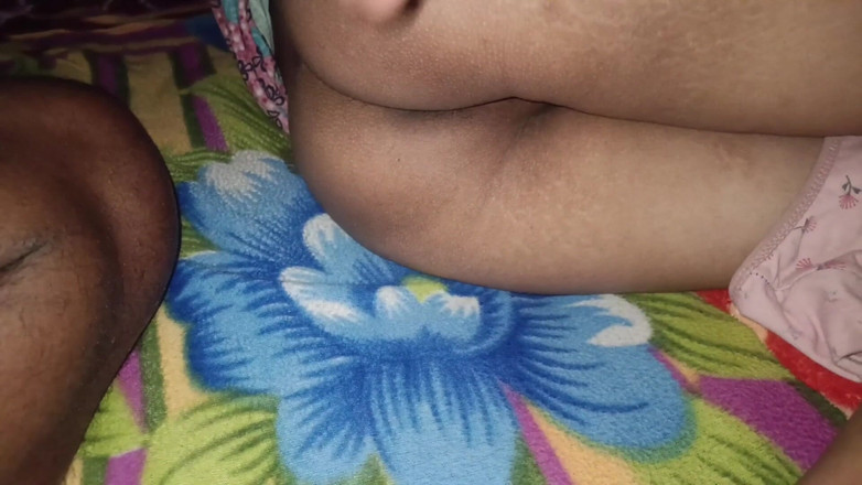 Telugubabhi: Soție indiană desi de la sat la locul de muncă...