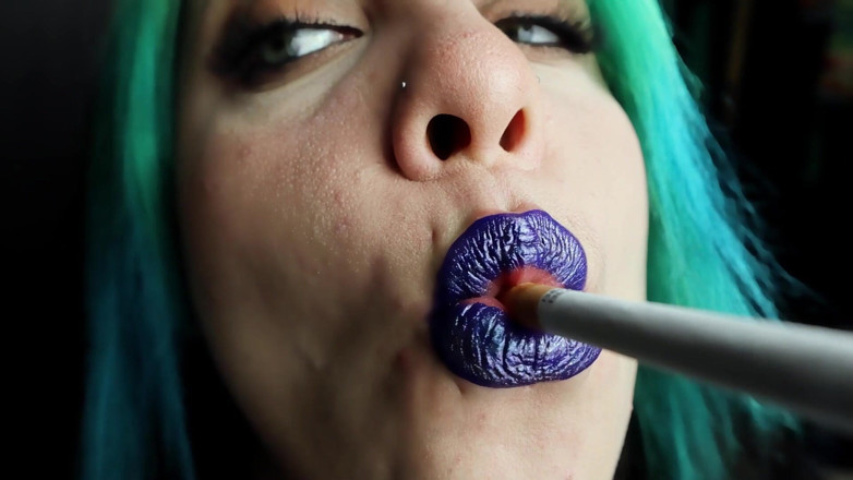 Goddess Kinx: Fixare orală - compilație de fumat și ruj