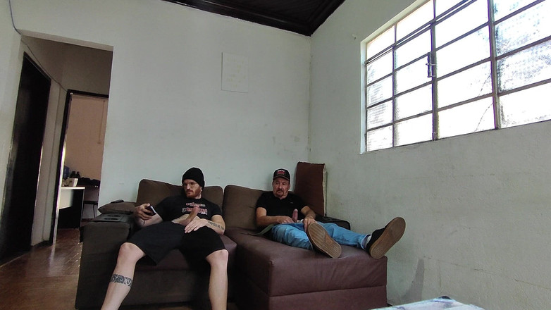 carmonaoficial: Carmona och Carlos Urach onanerar tillsammans