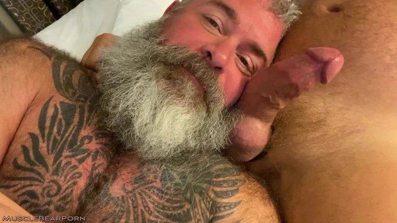 Muscle Bear Porn: Обмен мужем, часть 2