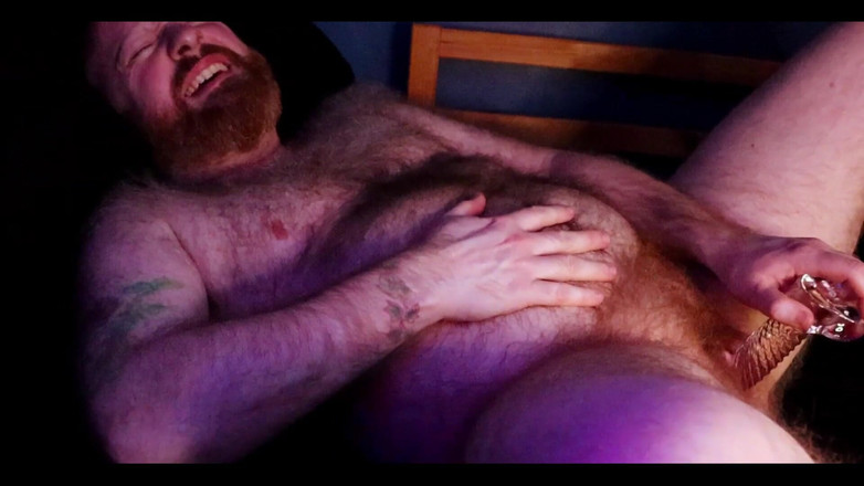 RonBeastlyFTM: Lelaki transeksual / Ftm mengongkek dirinya dengan dildo kaca