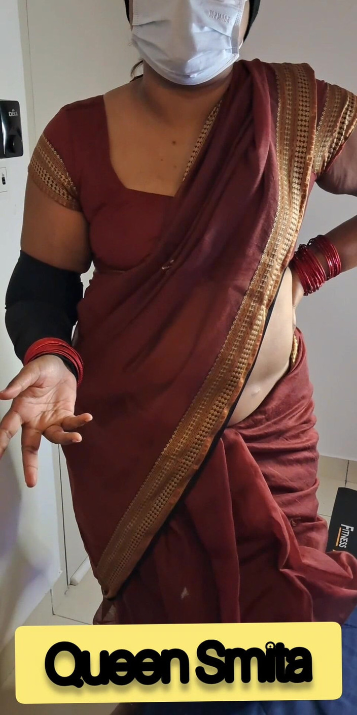 Goddess Silk Smita: Амма не хоче розлучатися з пасинком