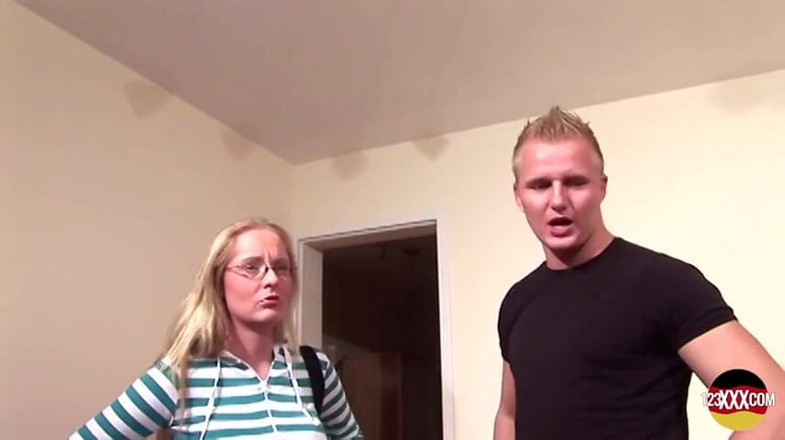 123XXX - 100% Amateurs: This Blonde Loves Bouncing on a Hard Cock