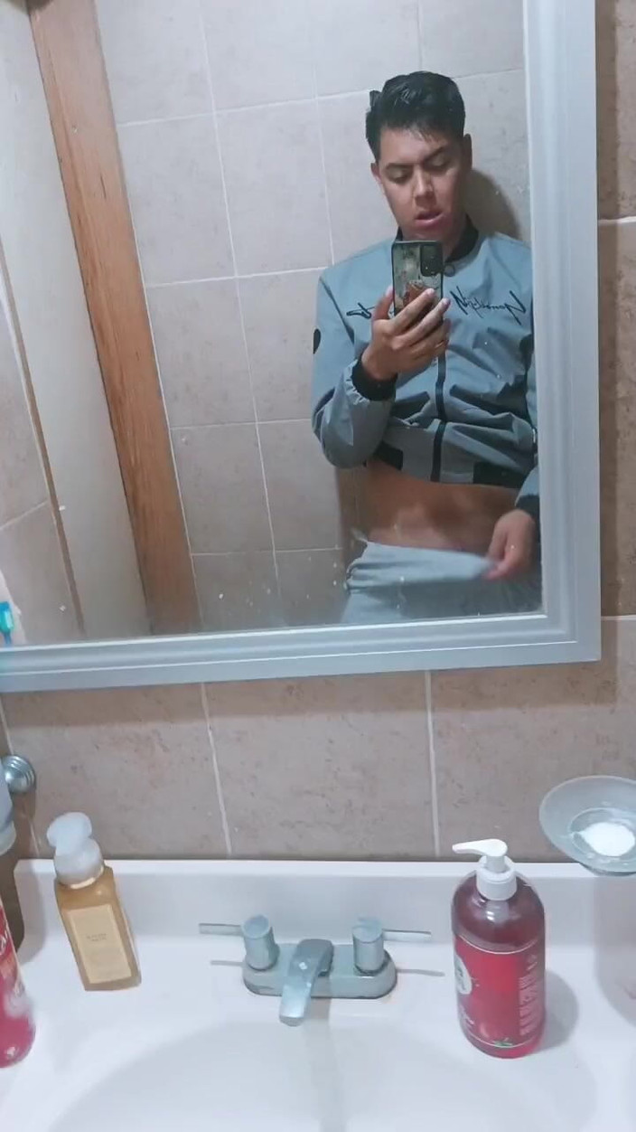 Ale Palomares: Erste Masturbation des Jahres