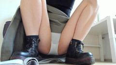 Rarible Diamond: Langer rock und schmutzige stiefel