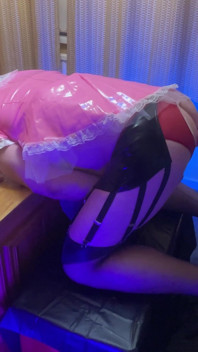 Jenna šuká Sissy Služku Tiffany Hluboko do zadku... Je to taková děvka!