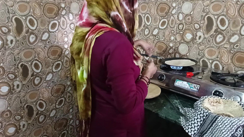 Bhabhi UP: Went to the Kitchen with a Friend's Wife Today
