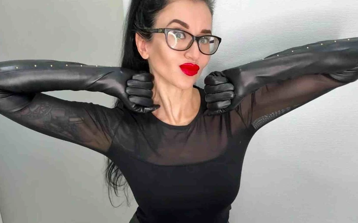 Julia domaina: 皮革长黑色手套和打手枪与唾液