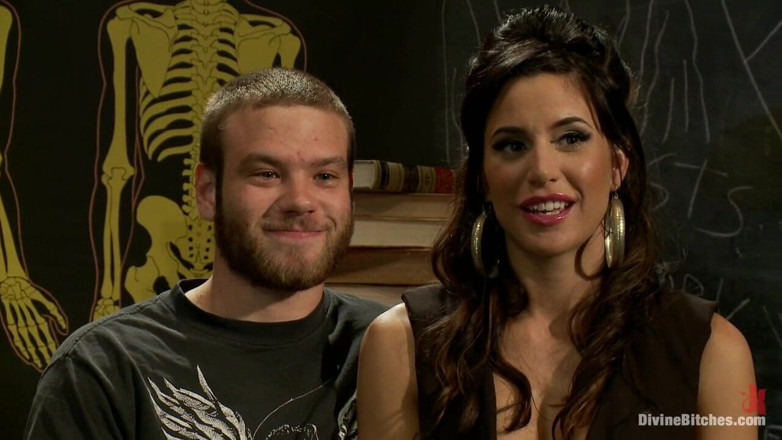 Divine Bitches by Kink: Gia fodendo Dimarco dá uma ordenha de próstata tão intensa...
