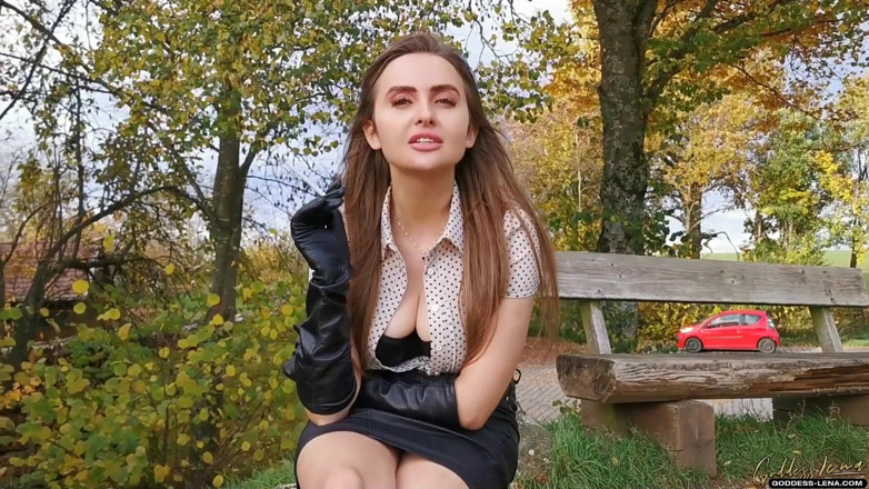 Goddess Lena: Schmutziger esser für meine stiefel