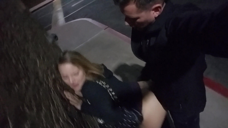 Mya Lane: Moglie scopata dietro il bar nel parcheggio e prosciuga il...