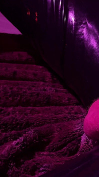 Rubber & ava fetishart danno al perv un footjob in lattice parte 2