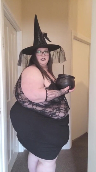 SSBBWLadyBrads: A bruxa gorda rabuda