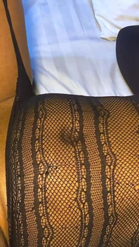 Penari striptis kulit hitam yang manis dan seksi