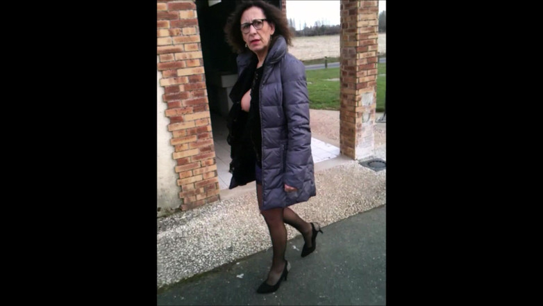 Intim422a: Noémie Exhib Hivernale