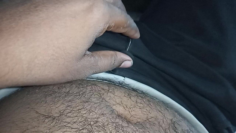 Hungry cliff: Sunt un băiat indian futând anal o prietenă homosexuală