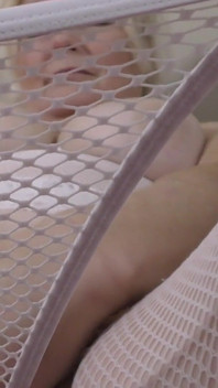 Com Tesão Britânica GILF Cindy Satisfaz-se Com Seus Brinquedos Sexuais Favoritos
