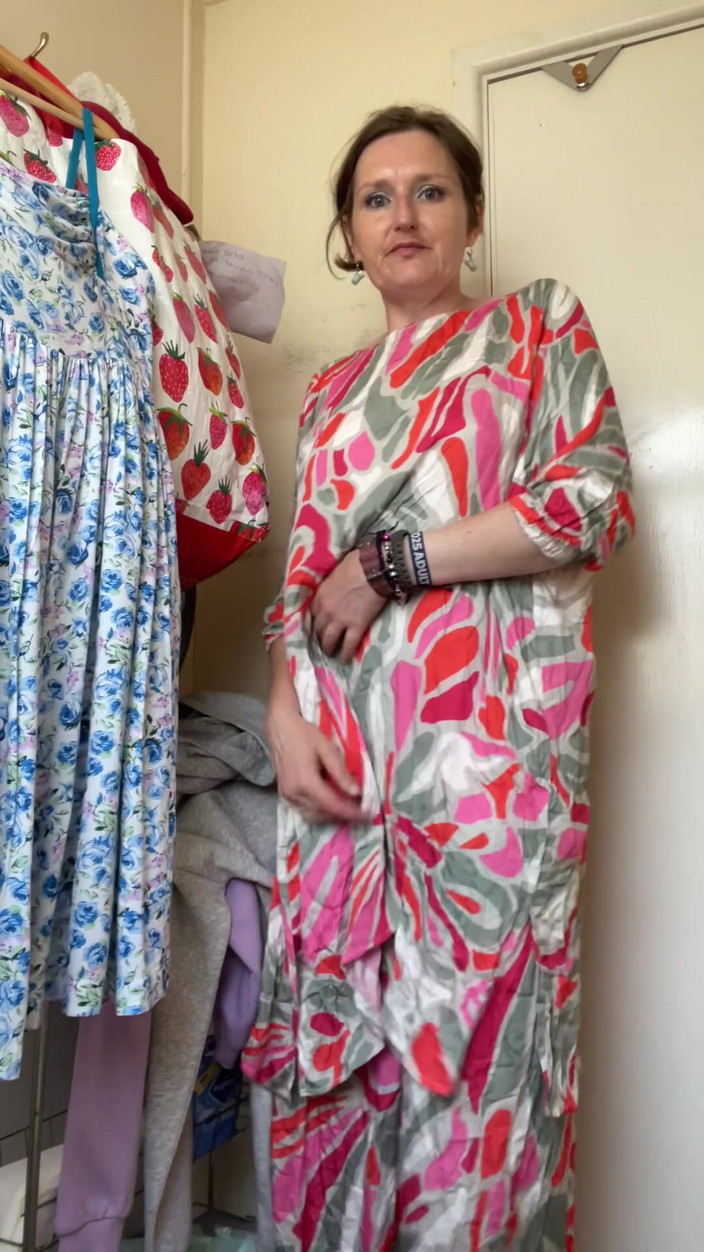 MistressWriggler: Sexy, Tonovaná, Dívka Od Vedle Je Jako Goldilocks Zkouší Nové...