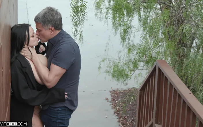 HotwifeXXX: Payton Preslee Invites a Stranger Inside for a Drink