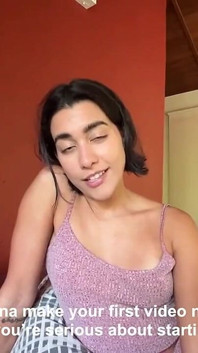 Aiutando Il Mio Amico Al Debutto a Fare Il Suo Primo Video Porno!