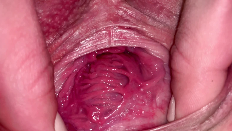 Claudia Macc: Pussy gaping