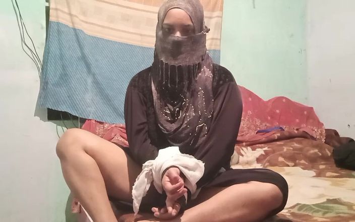 Gulaab: La ragazza che indossa il velo vuole farsi scopare da...