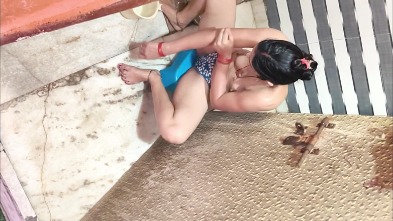 Village studio: Video of Janvi Bhabhi Bathing in the Bathroom Went Viral....