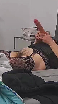 Attrapée par mon mari pendant que je me masturbe à la maison