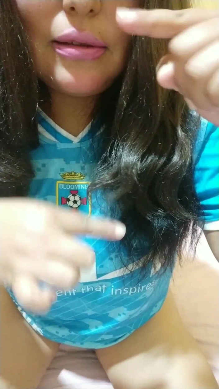 Carla Villalobos: Wyznawanie tego, co zrobiłem w publicznej łazience z moim przyjacielem