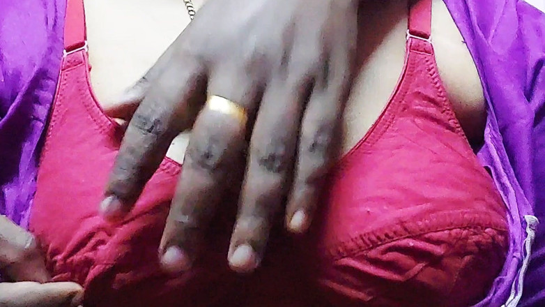 Desi Mohini: Sesi pijat hot tante pantat bahenol