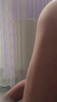 Nedbalý, deepthroat, dávení, slintání, výstřik, tvrdý, drsný