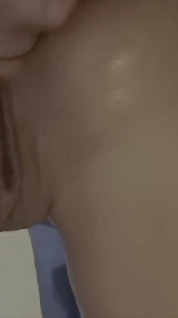 Questa Bionda Prende Un Cazzo Nel Culo E Squirta