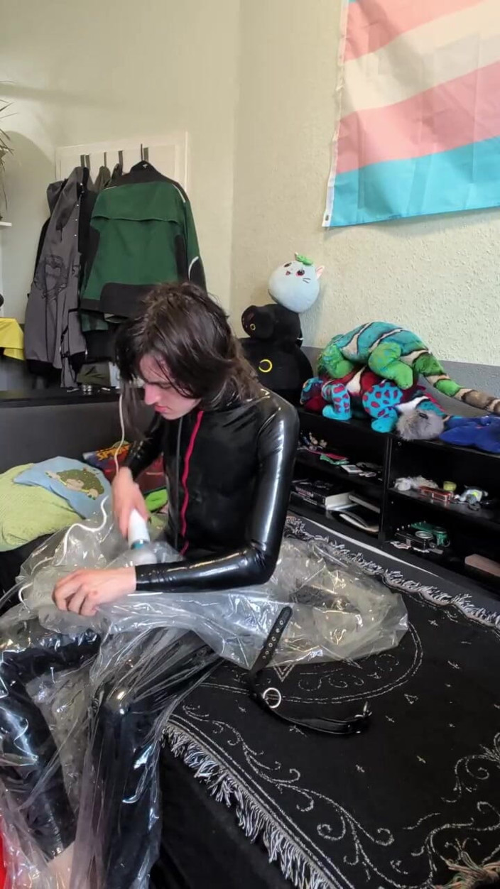AJ_the_catgirl: Vacum Selfbondage samaapti