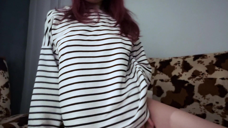 Rita_Solo: Je fais du porno à la télévision et me caresse les...