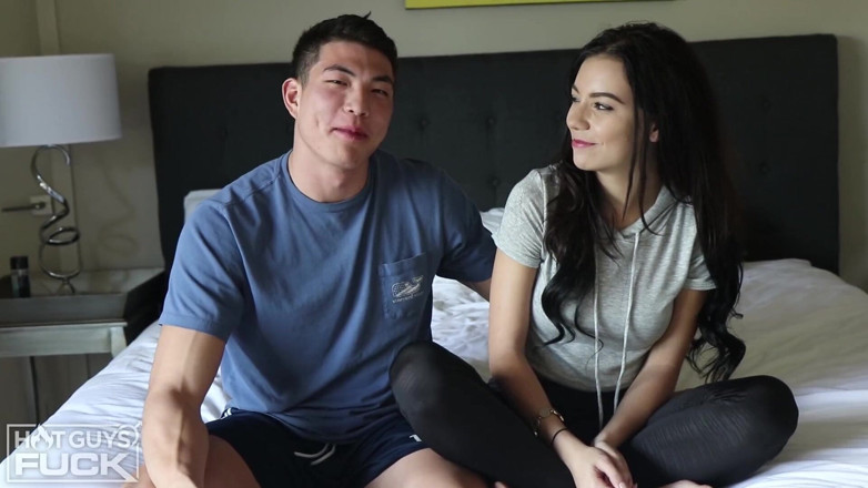 Hot Guys Fuck: Asiatischer pinoy-hengst Sean fickt rachel baddie