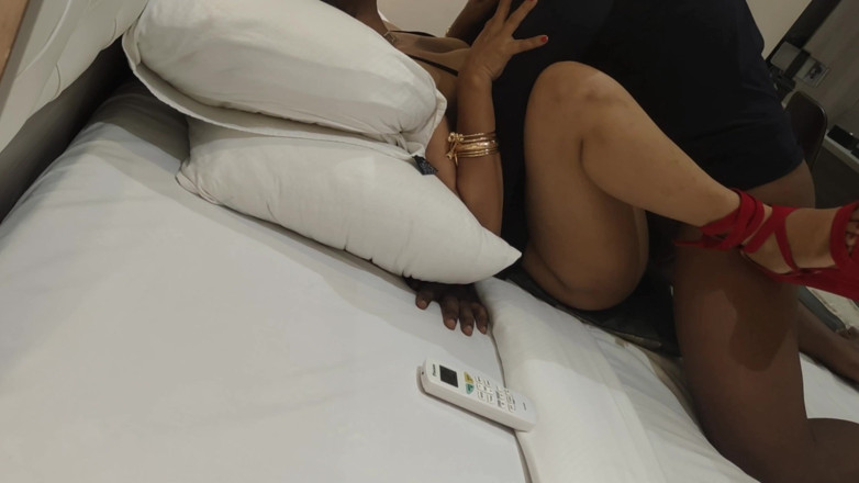 Riya Naidu: Cam2 Fucking Hard Pounding Lucknow College Girls After Party