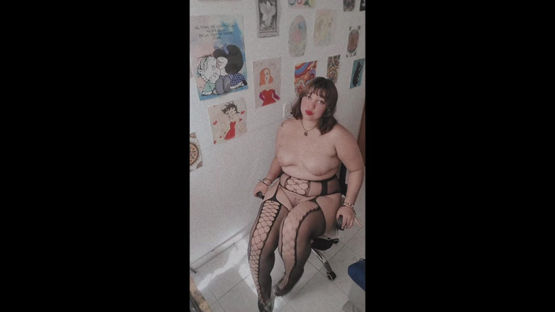 Nana Bela: Îți modelez toată lenjeria mea Partea 2