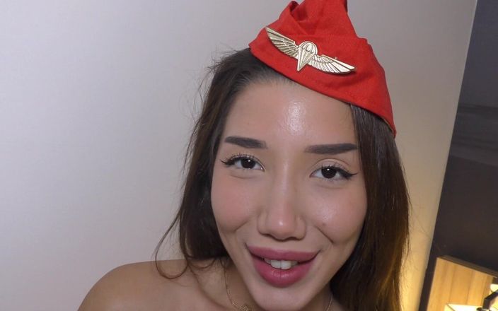 FakeflightAgent: Layla scarlet flygvärdinna knullad