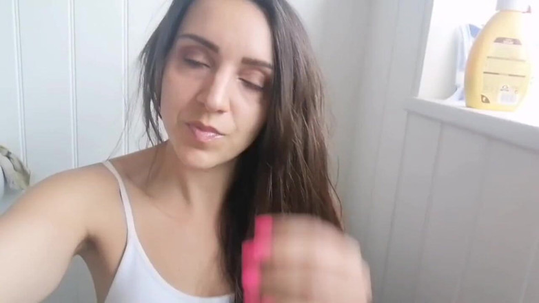 BeautifulGoldenBabe: Ma deuxième compilation de pipi jamais faite