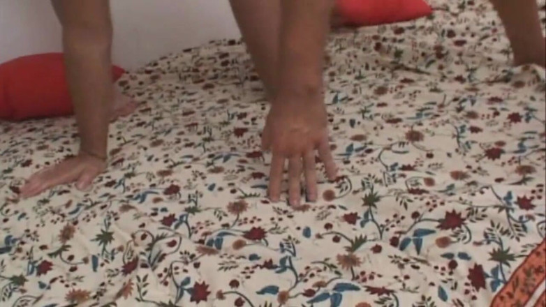 Real Home Made: Steepsister kawan baik saya - aksi gangbang untuk awek matang berbulu
